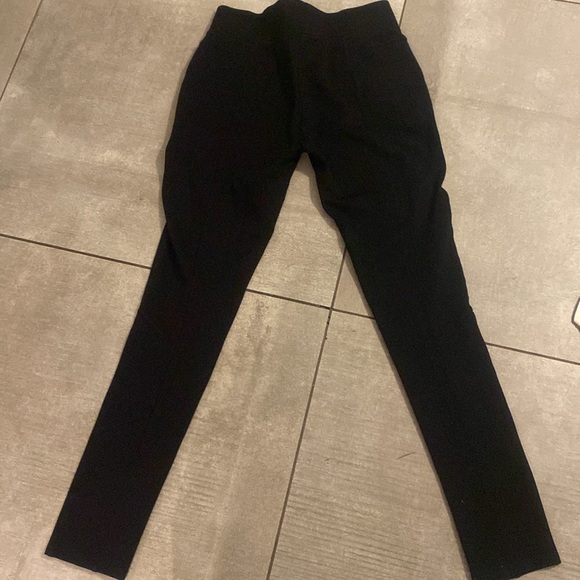 Like new! Guess Leggings - Picture 4 of 4